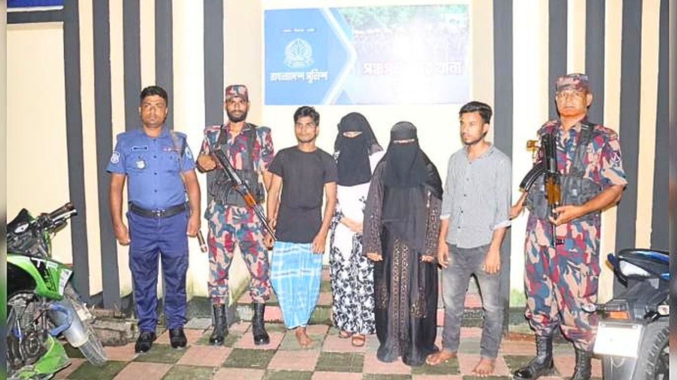 কক্সবাজার থেকে পঞ্চগড় দিয়ে ভারতে যাওয়ার সময় চার রোহিঙ্গা আটক