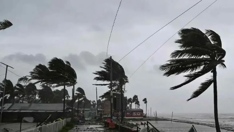 দুপুরের মধ্যে ৬ জেলায় বজ্রবৃষ্টির পূর্বাভাস